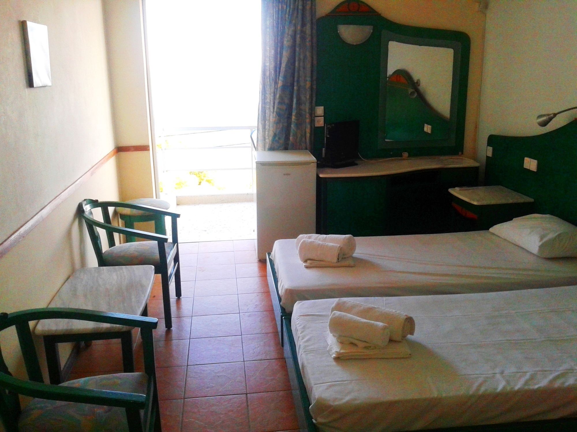 Hotel Sun Kinéta Kültér fotó